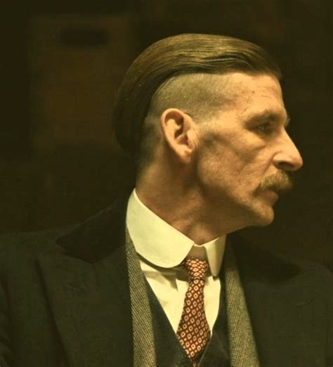 Its actually quite simple, the most popular Peaky Blinders haircuts encompass a variation of an undercut, sported by the likes of actors Cillian Murphy (Thomas Shelby), Paul Anderson (Arthur Shelby) and Joe Cole (John Shelby seasons 1-4). . Aaron rodgers haircut peaky blinders